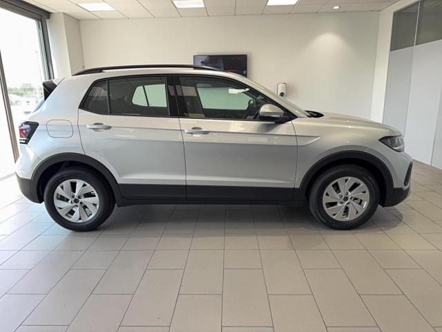 Volkswagen T-Cross image 2
