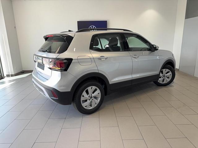 Volkswagen T-Cross image 1