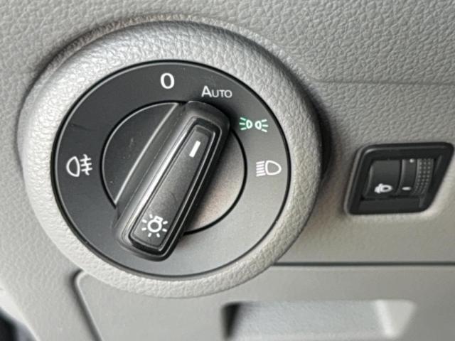Volkswagen Transporter image 9