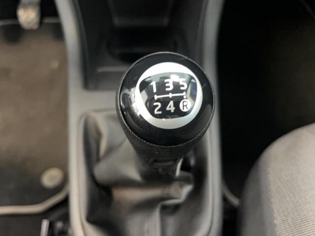 Volkswagen Up! image 9