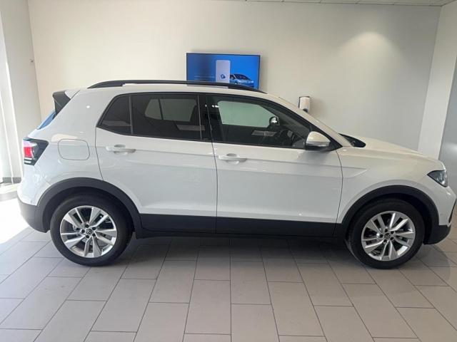 Volkswagen T-Cross image 2