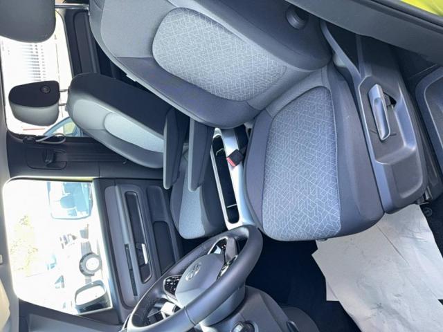 Volkswagen Id. Buzz image 8