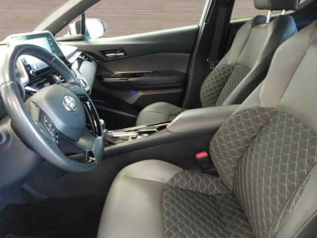 Toyota C-Hr image 7