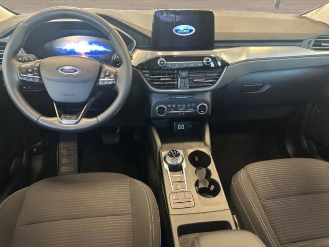 Ford Kuga image 6