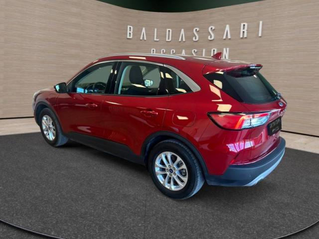 Ford Kuga image 1