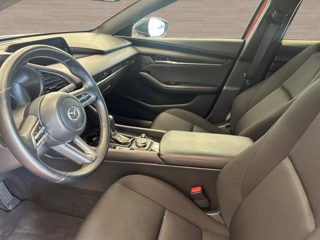 Mazda 3 image 6