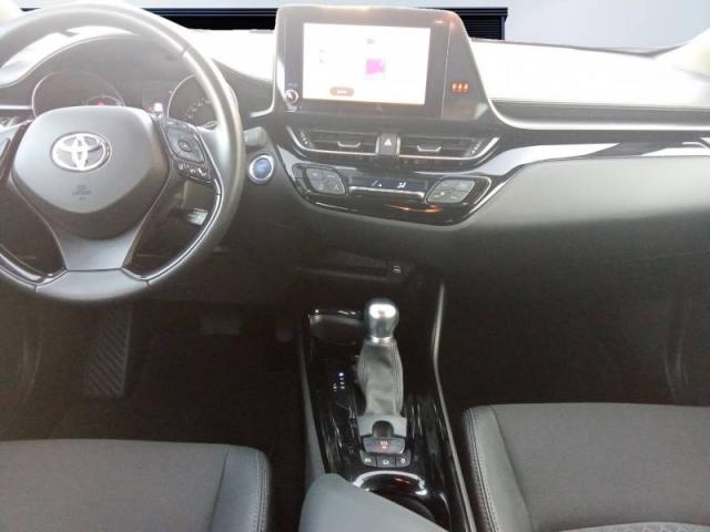 Toyota C-Hr image 6