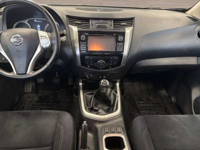 Nissan Navara image 1