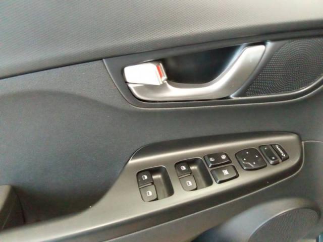 Hyundai Kona image 9