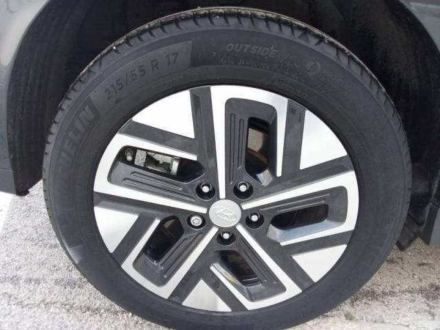 Hyundai Kona image 2