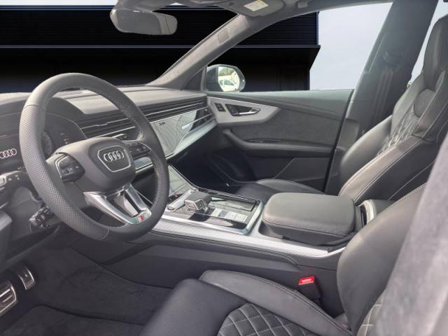 Audi Q8 image 1