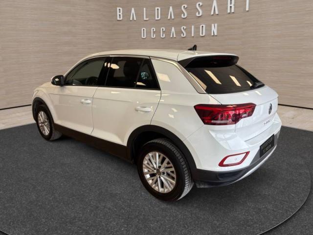 Volkswagen T-Roc image 2