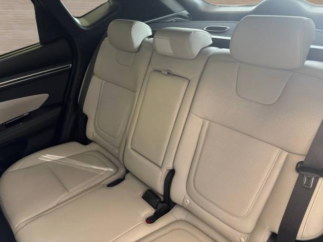 Hyundai Tucson image 3