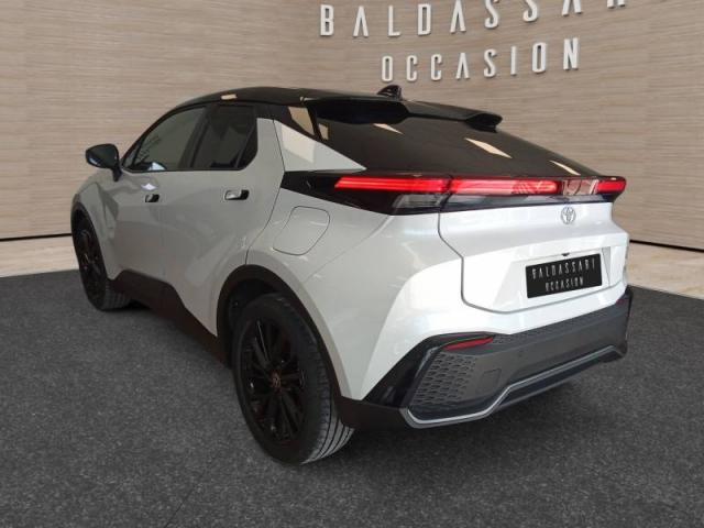 Toyota C-Hr image 2