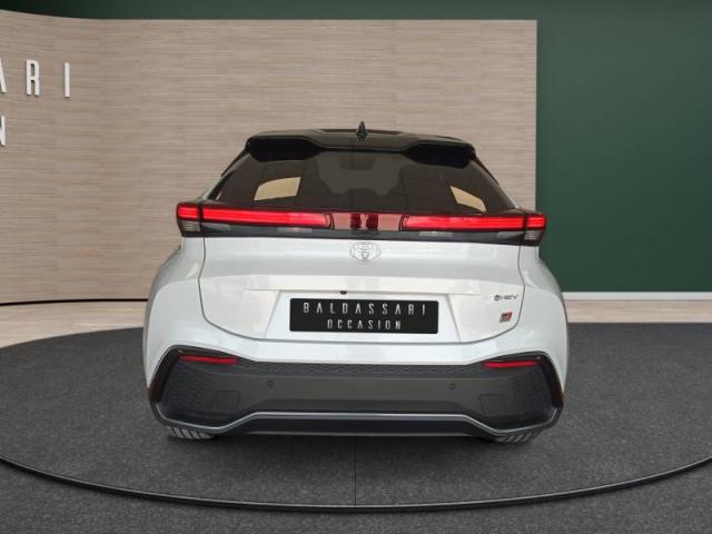 Toyota C-Hr image 3