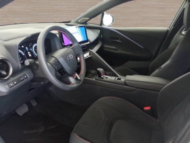Toyota C-Hr image 1