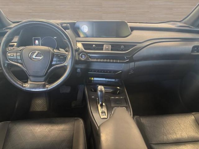 Lexus Ux image 6