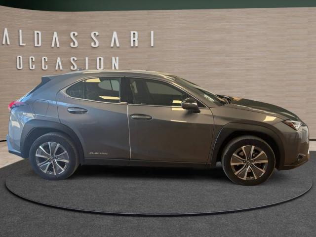 Lexus Ux image 3