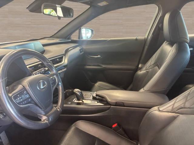Lexus Ux image 9
