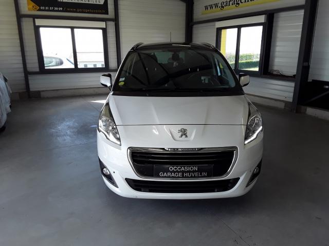 Peugeot 5008 image 1