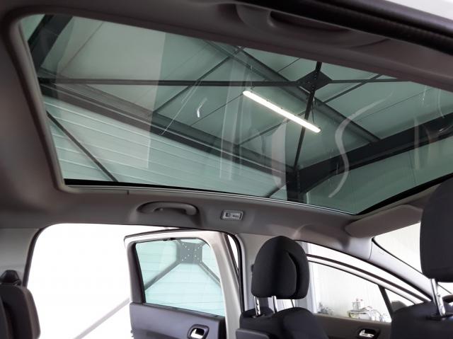 Peugeot 5008 image 3