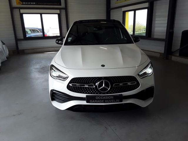 Mercedes Benz Gla image 1