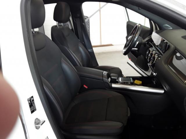Mercedes Benz Gla image 6
