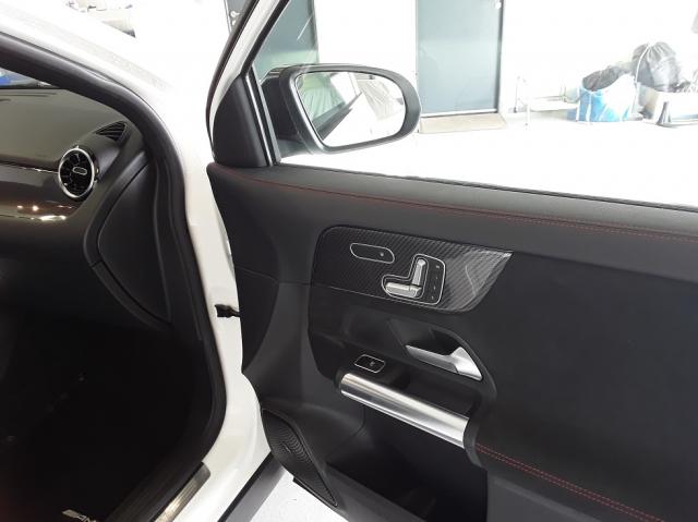 Mercedes Benz Gla image 9