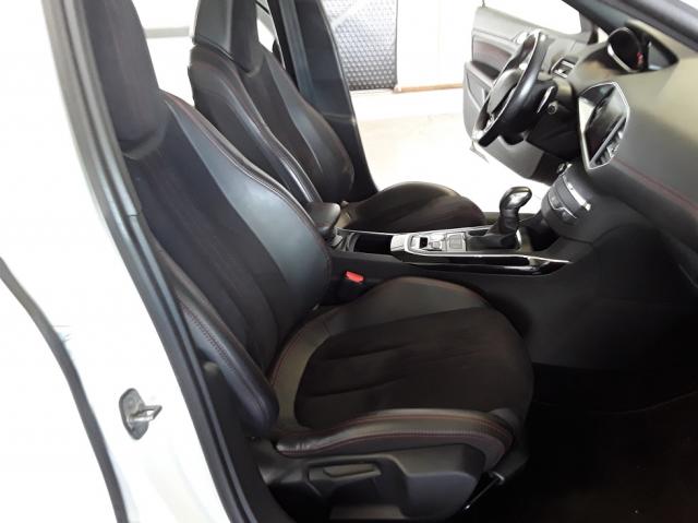 Peugeot 308 image 2