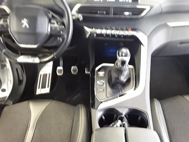 Peugeot 3008 image 3