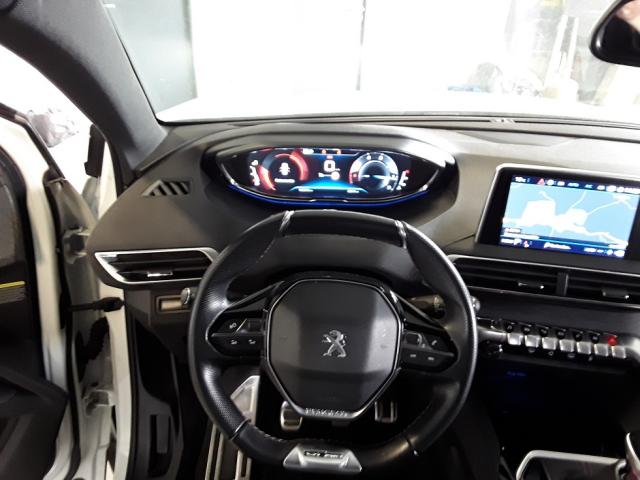 Peugeot 3008 image 1