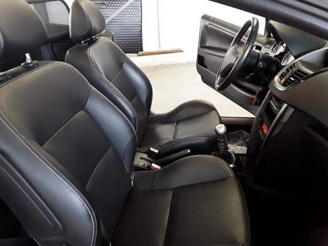 Peugeot 207 Cc image 8