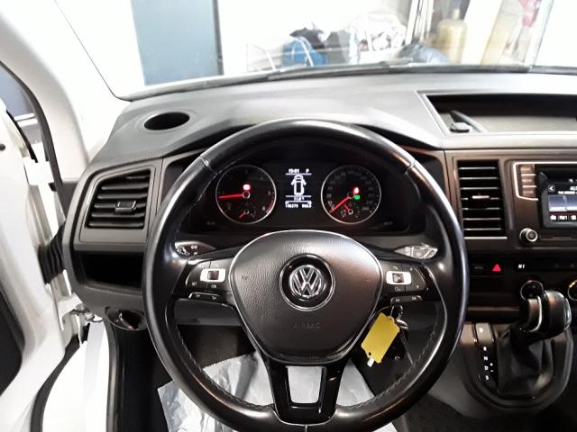 Volkswagen Caravelle image 5