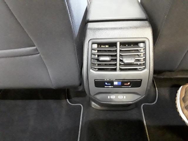 Seat Leon image 2