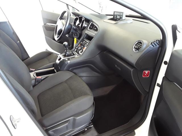 Peugeot 5008 image 5