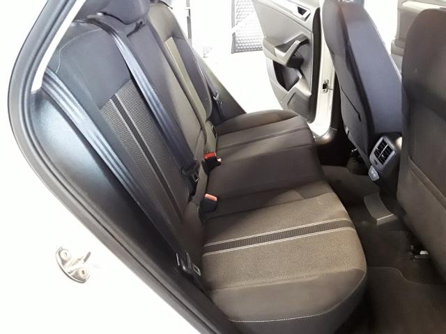 Volkswagen T-Roc image 4