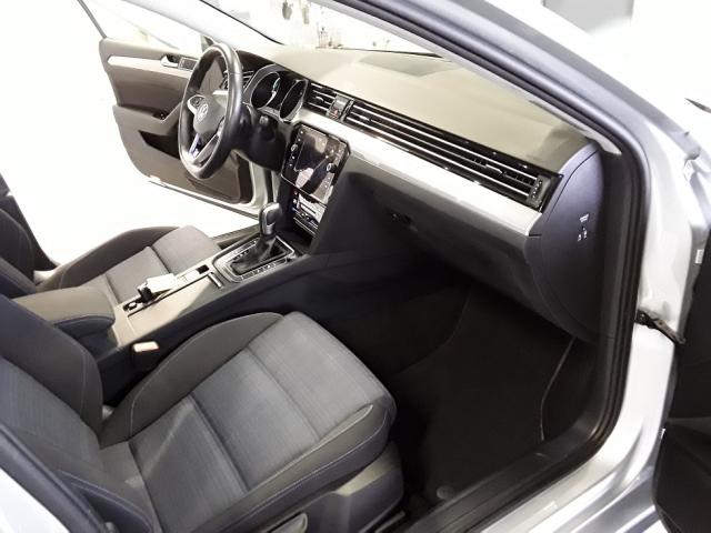 Volkswagen Passat Sw image 2