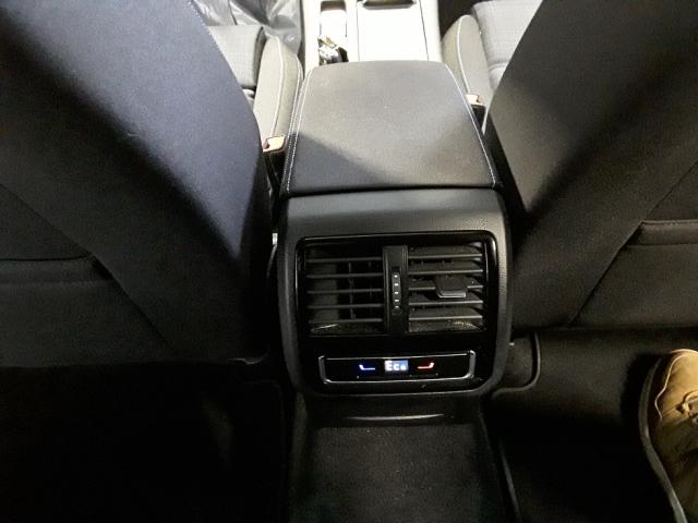 Volkswagen Passat Sw image 7