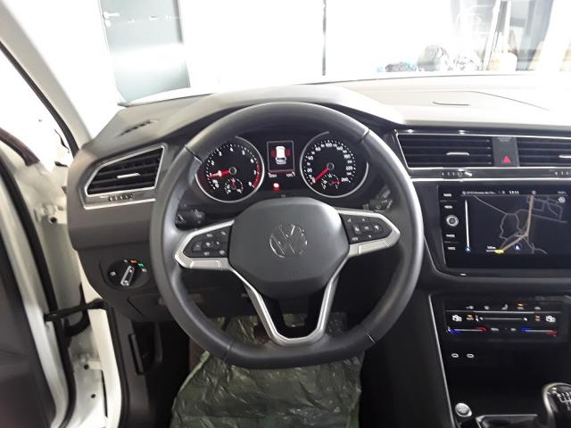 Volkswagen Tiguan image 9