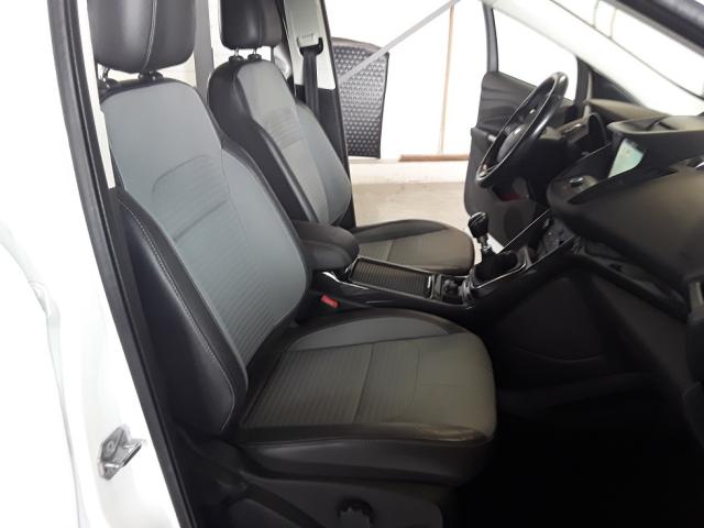 Ford Kuga image 1