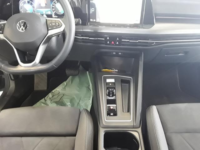 Volkswagen Golf image 9