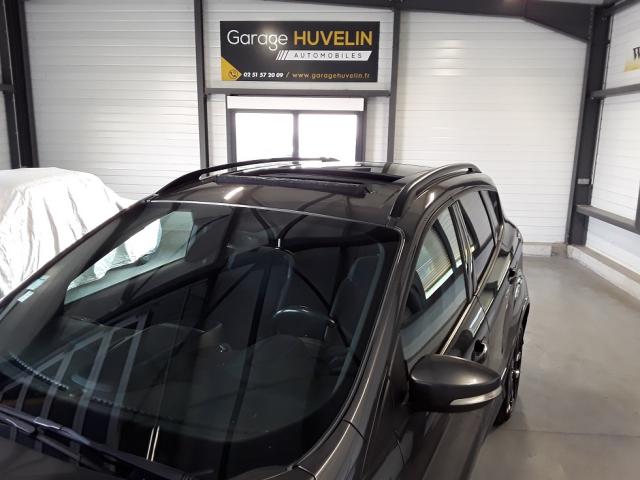 Ford Kuga image 6