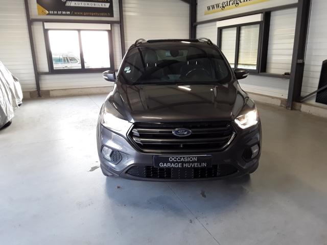 Ford Kuga image 3