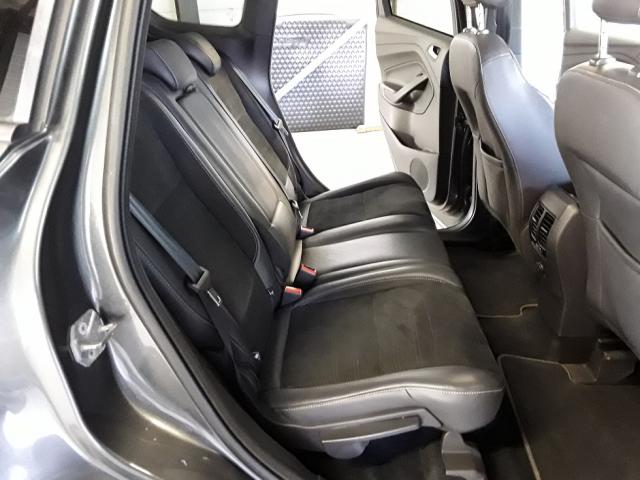 Ford Kuga image 8