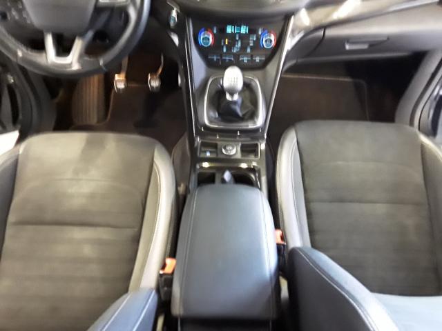 Ford Kuga image 7