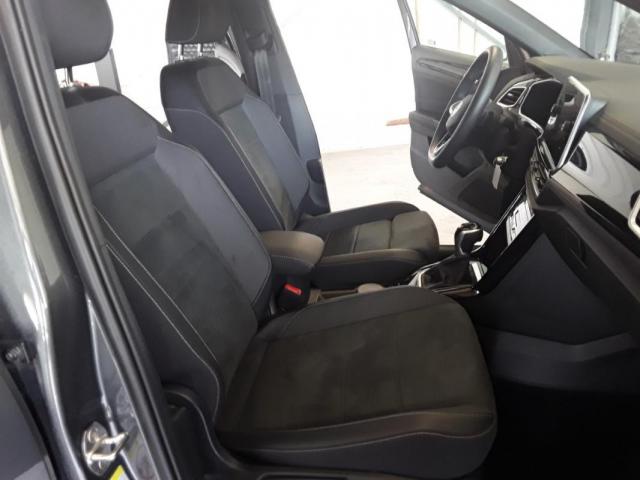 Volkswagen T-Roc image 8
