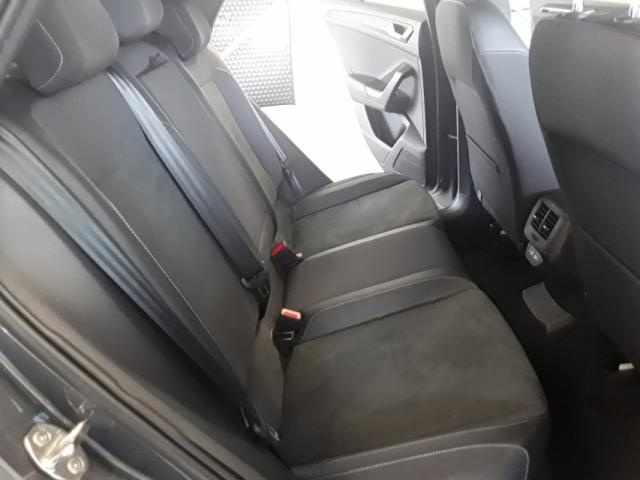 Volkswagen T-Roc image 2