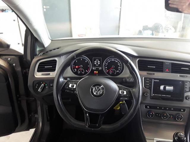 Volkswagen Golf image 8