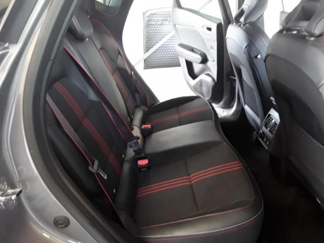 Renault Captur image 6