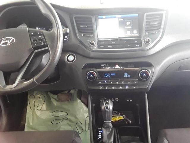 Hyundai Tucson image 8